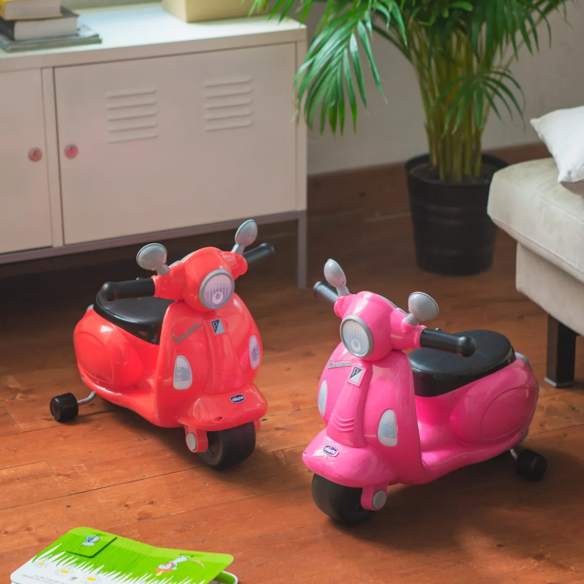 Cavalcabile vespa primavera rossa – divertimento in movimento