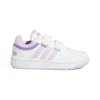 Modello kids ispirato agli iconici look da basket.